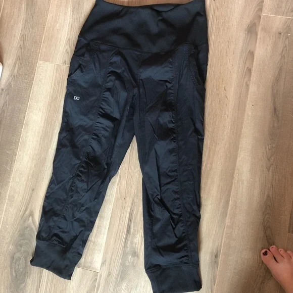 One Tooth Studio Crops - Picture 2 of 4